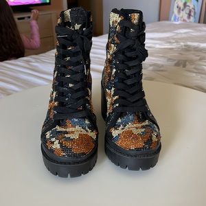 Steve Madden boots size 8